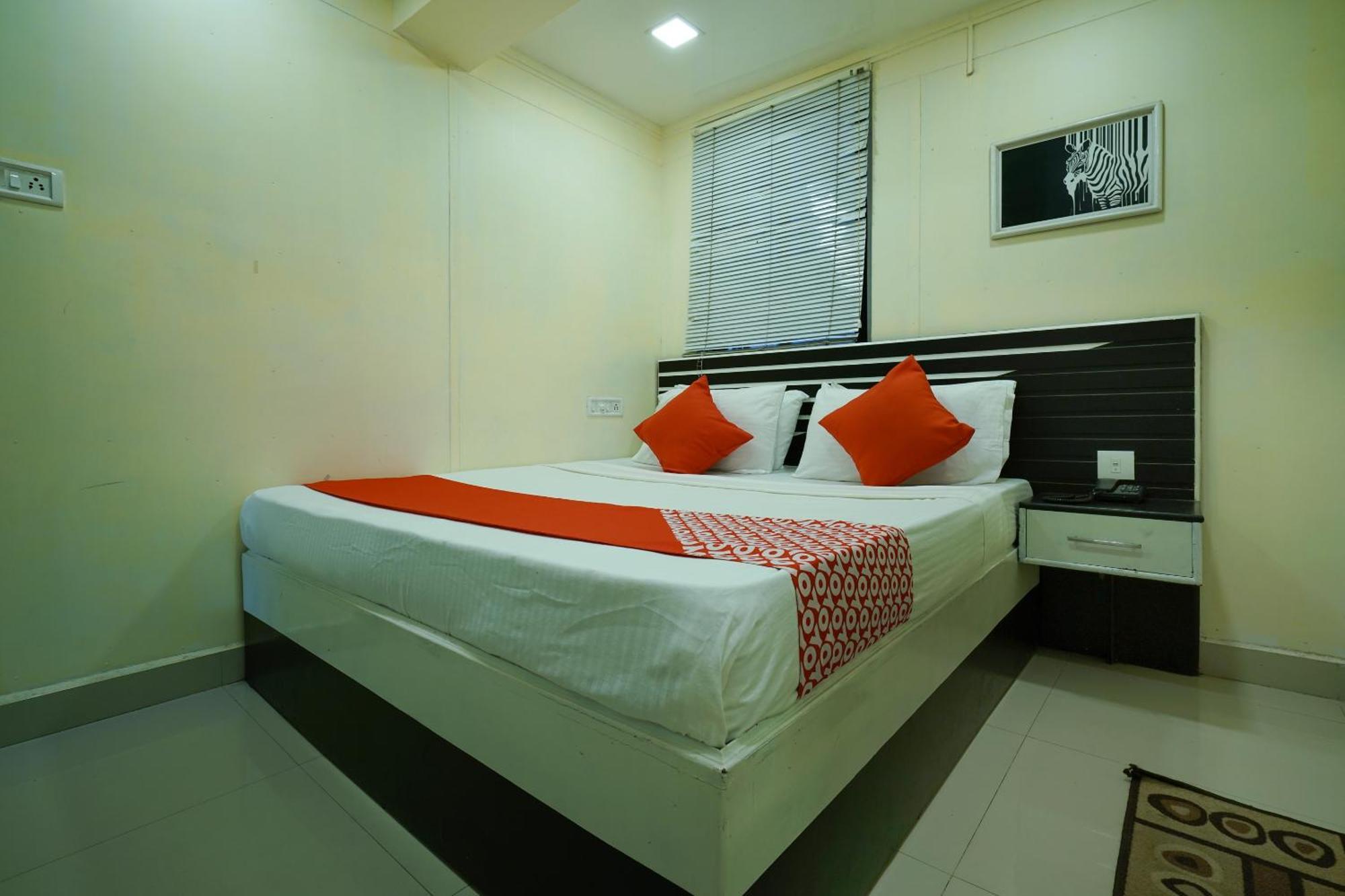 Oyo Hotel Cocoa Tree Муннар Экстерьер фото